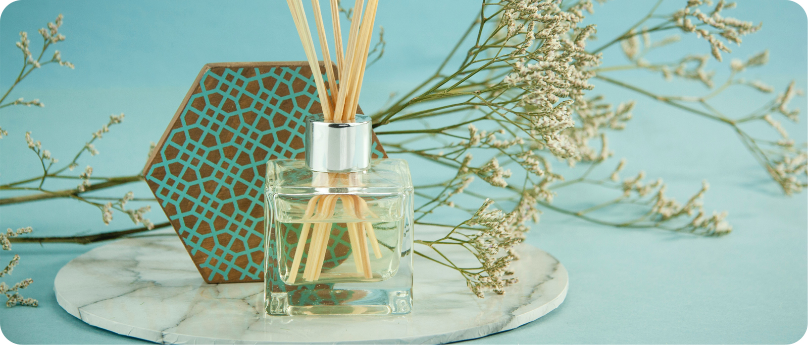 Fabrication d'un diffuseur de parfum à batonnets