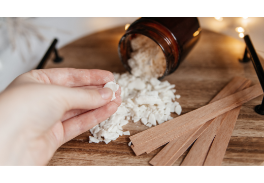 Combien de grammes de cire pour fabriquer une bougie ? Calcul simple et conseils pratiques