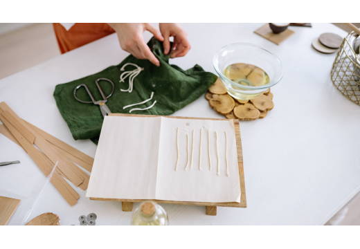 Fabriquer sa mèche de bougie maison : tuto complet, matériaux et conseils